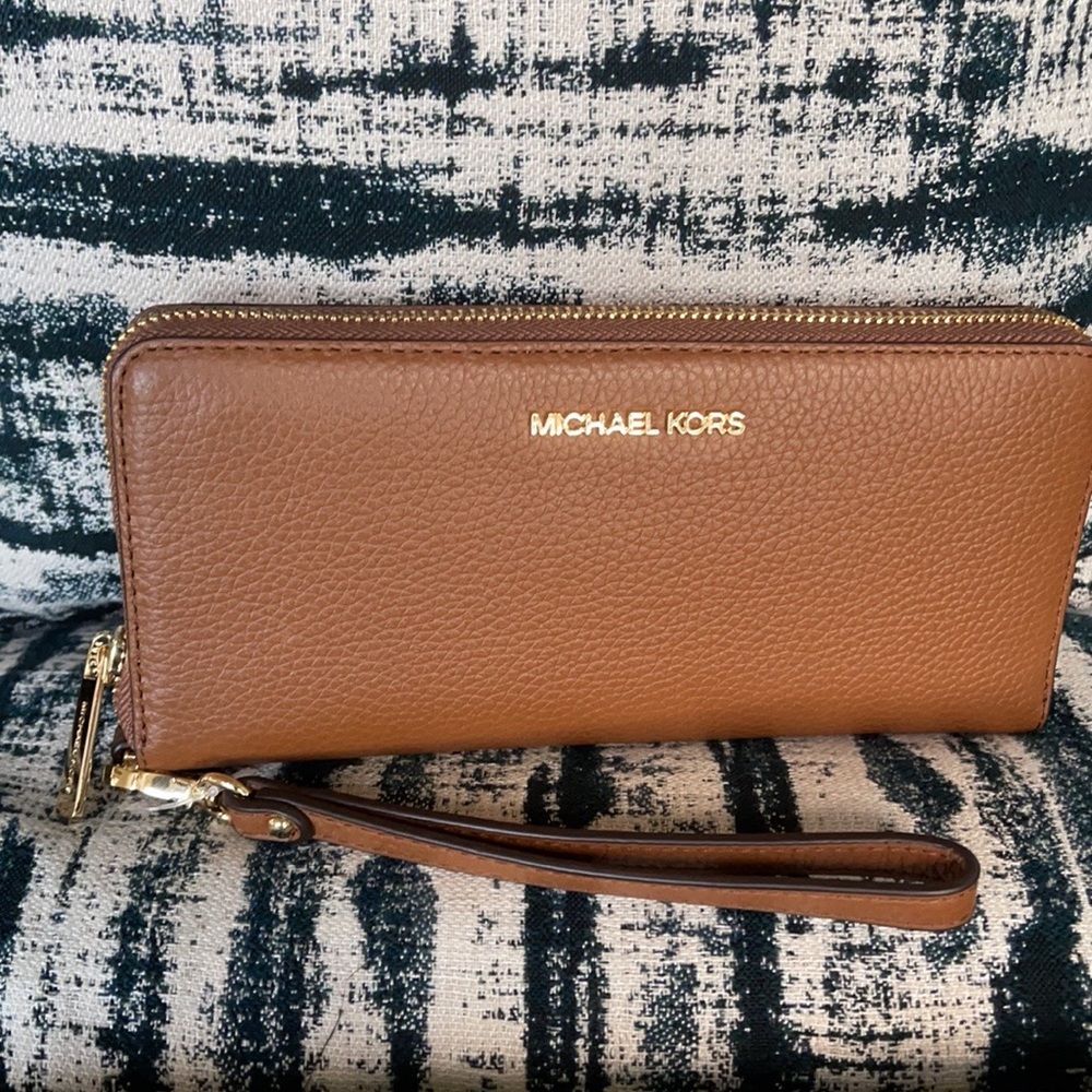 Michael Kors Jet Set Travel Large Travel CONTINENTAL Wristlet-Wallet - Picture 2 of 16